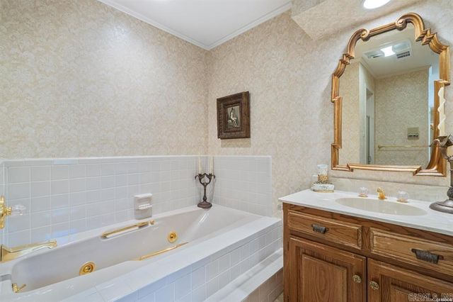 270 Housley Pt Apt F, Hot Springs, AR 71913