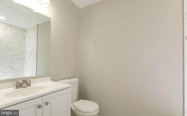 405 QUAIL RD, Marlton, NJ 08053