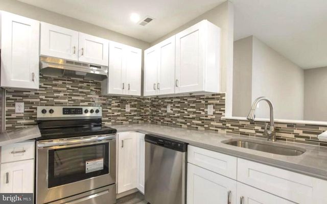 405 QUAIL RD, Marlton, NJ 08053