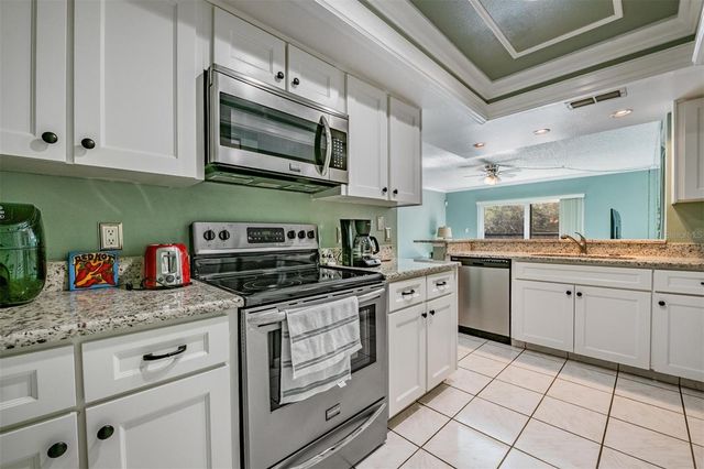 13612 S VILLAGE DRIVE 212, Tampa, FL 33618