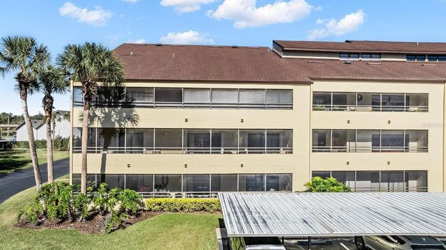 13612 S VILLAGE DRIVE 212, Tampa, FL 33618