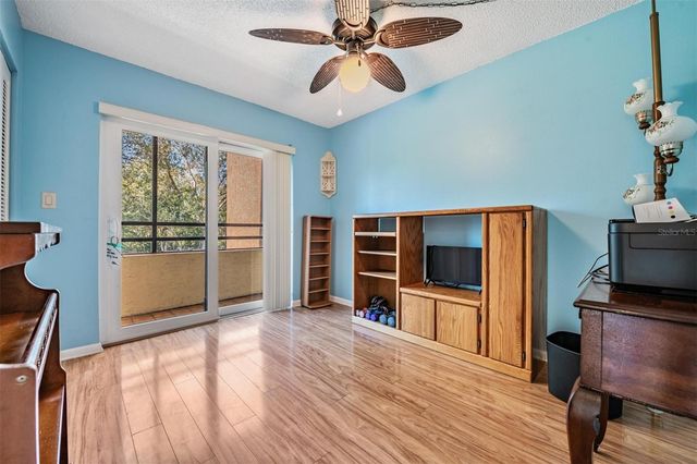 13612 S VILLAGE DRIVE 212, Tampa, FL 33618