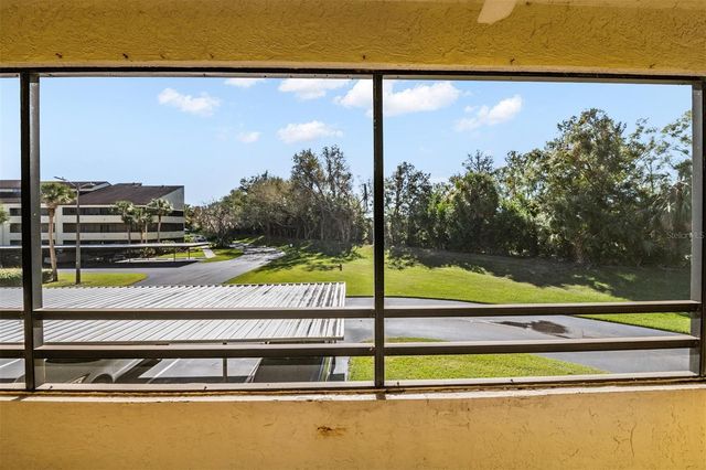 13612 S VILLAGE DRIVE 212, Tampa, FL 33618