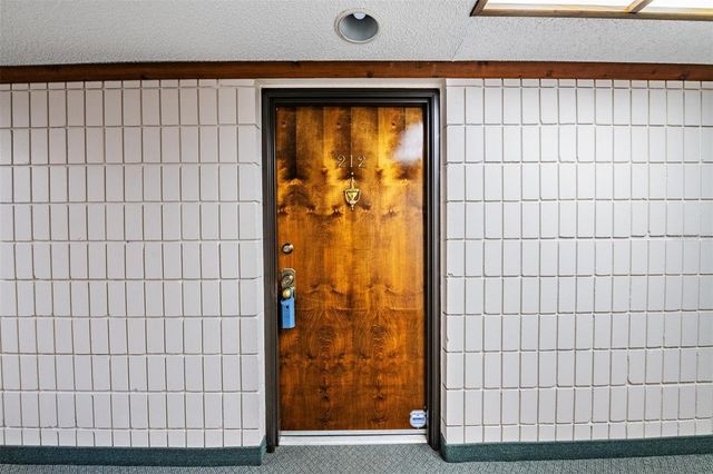 13612 S VILLAGE DRIVE 212, Tampa, FL 33618