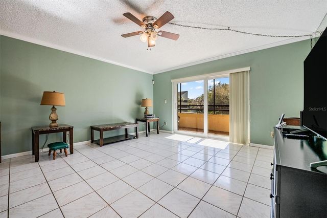 13612 S VILLAGE DRIVE 212, Tampa, FL 33618