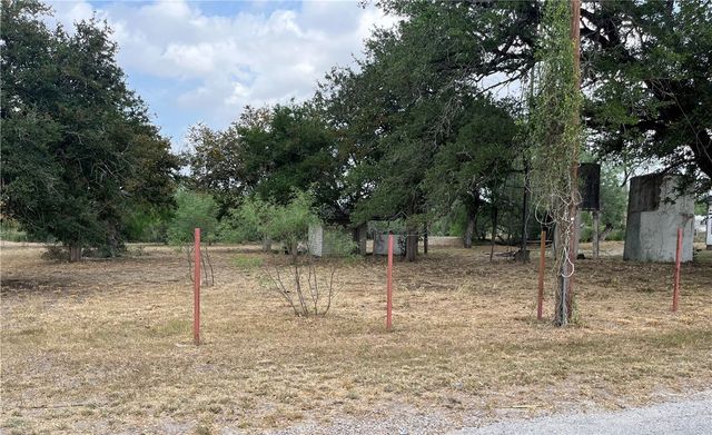 410 Catholic Cemetery Rd, George West, TX 78022