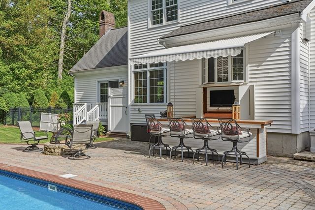 18 Downing Dr, Norton, MA 02766