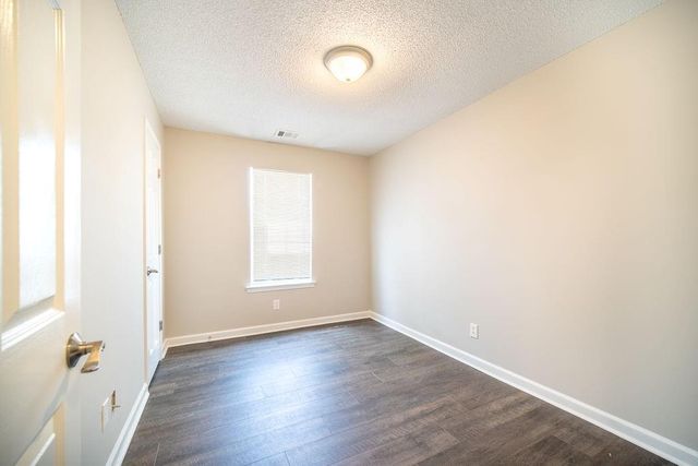 1059 Bridle Creek Drive, Flowery Branch, GA 30542