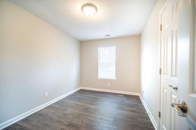 1059 Bridle Creek Drive, Flowery Branch, GA 30542