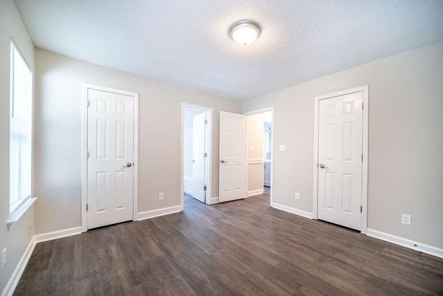 1059 Bridle Creek Drive, Flowery Branch, GA 30542