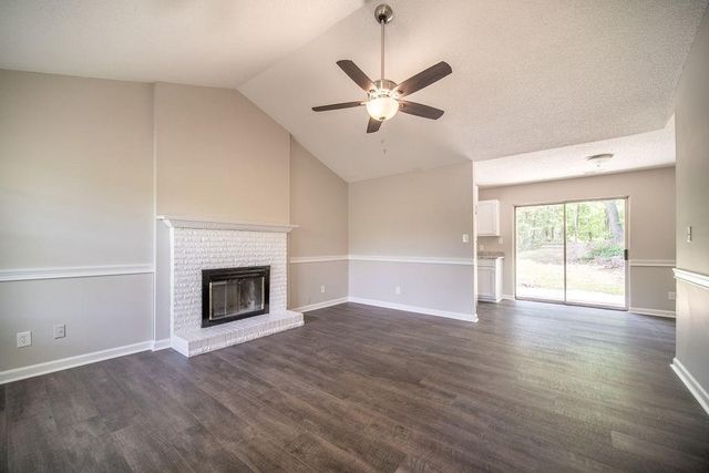 1059 Bridle Creek Drive, Flowery Branch, GA 30542