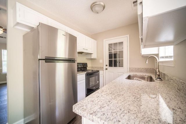 1059 Bridle Creek Drive, Flowery Branch, GA 30542
