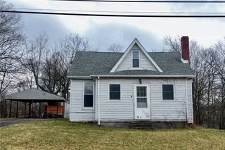 9 Main St, Mt Pleasant Twp, PA 15340