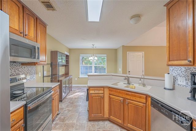 7 Sandstone Court, Savannah, GA 31419