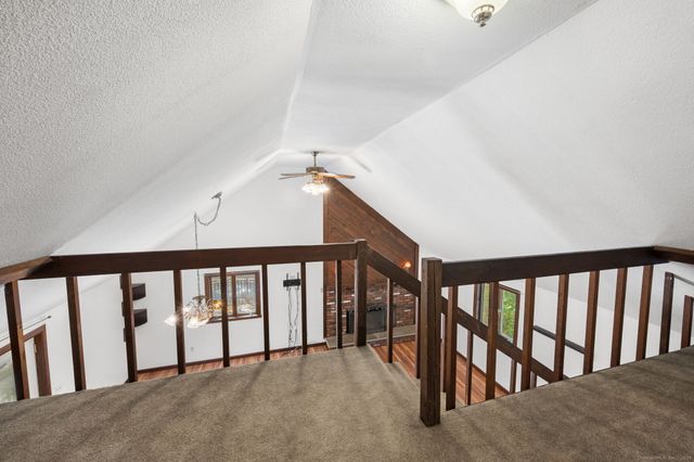 421 Kitemaug Road, Montville, CT 06382