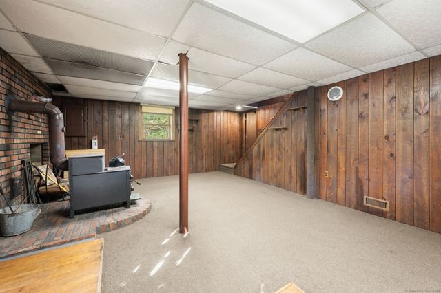 421 Kitemaug Road, Montville, CT 06382