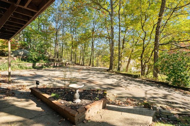 421 Kitemaug Road, Montville, CT 06382