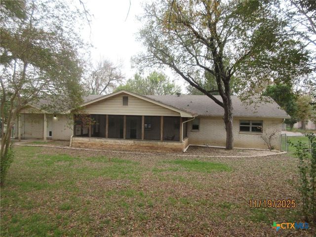 606 E 12th Avenue, Belton, TX 76513