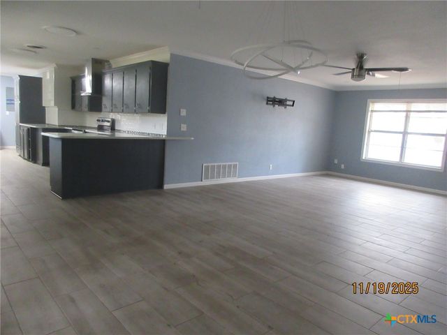 606 E 12th Avenue, Belton, TX 76513