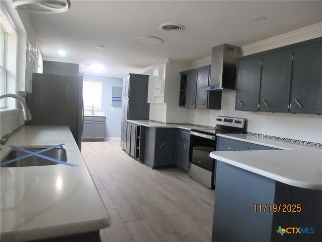 606 E 12th Avenue, Belton, TX 76513