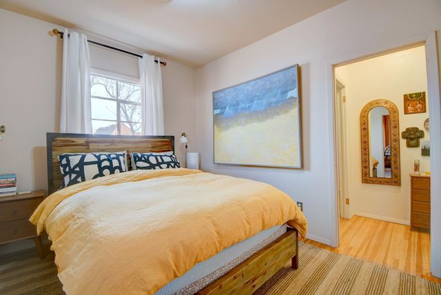 1208 Granite Avenue NW, Albuquerque, NM 87102