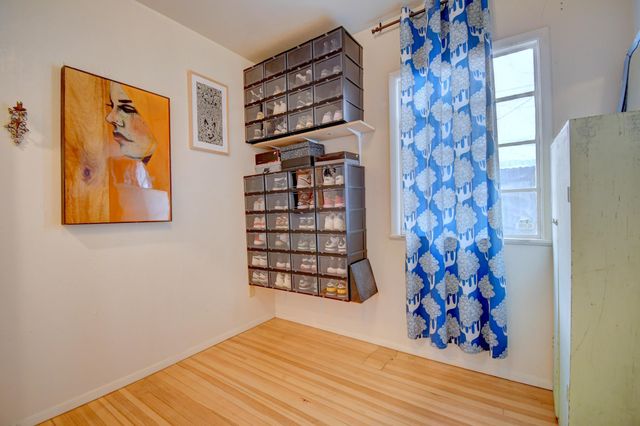 1208 Granite Avenue NW, Albuquerque, NM 87102