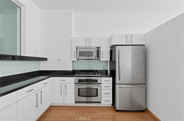 1100 Wilshire Boulevard 2207, Los Angeles, CA 90017