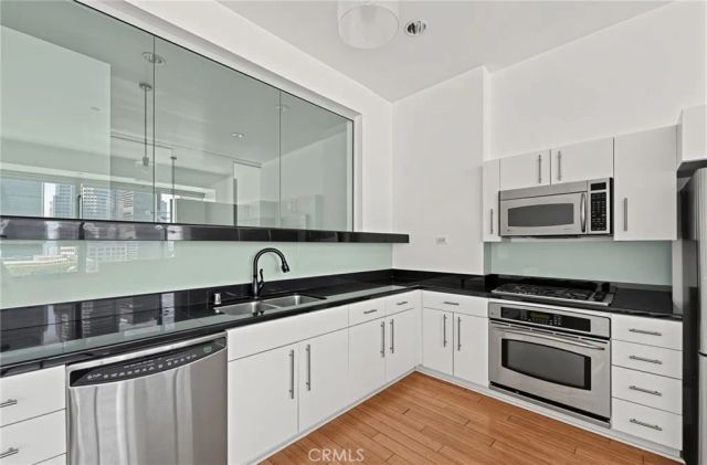 1100 Wilshire Boulevard 2207, Los Angeles, CA 90017