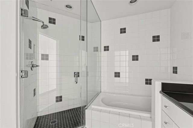 1100 Wilshire Boulevard 2207, Los Angeles, CA 90017