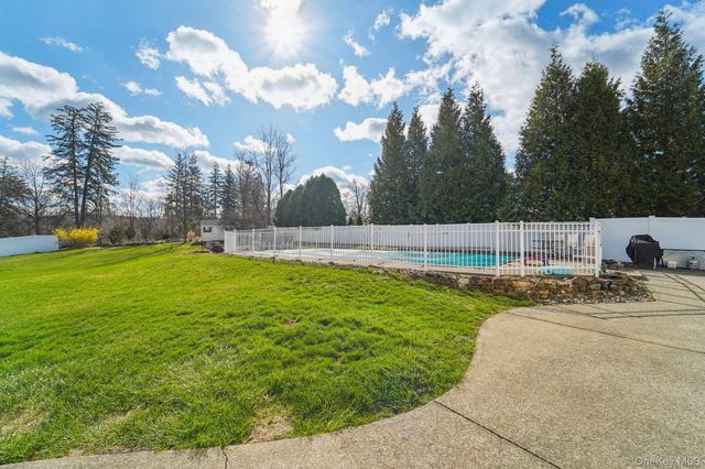 76 West Street, Patterson, NY 12563