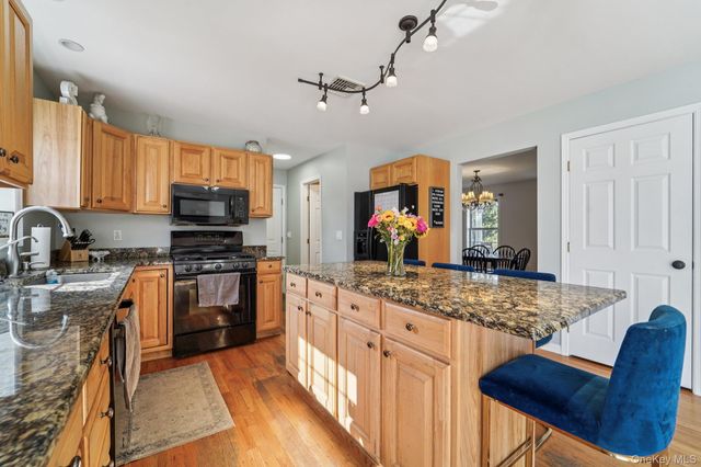 76 West Street, Patterson, NY 12563