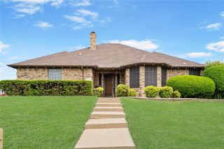 620 Linda Drive, Burleson, TX 76028