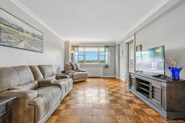 30 Lake Street 3J, White Plains, NY 10603
