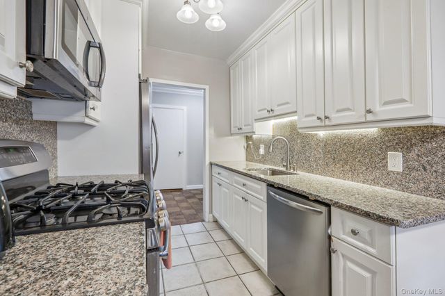 30 Lake Street 3J, White Plains, NY 10603