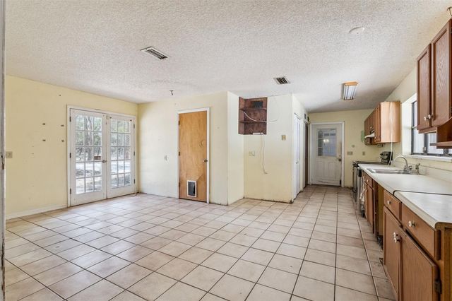 590 S LAWTON AVENUE, Orange City, FL 32763