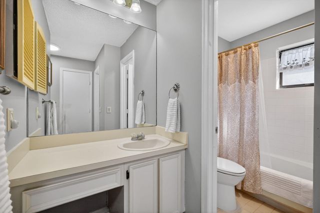 9890 Orchid Tree Trail B, Boynton Beach, FL 33436