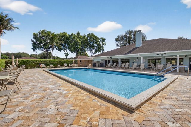 9890 Orchid Tree Trail B, Boynton Beach, FL 33436