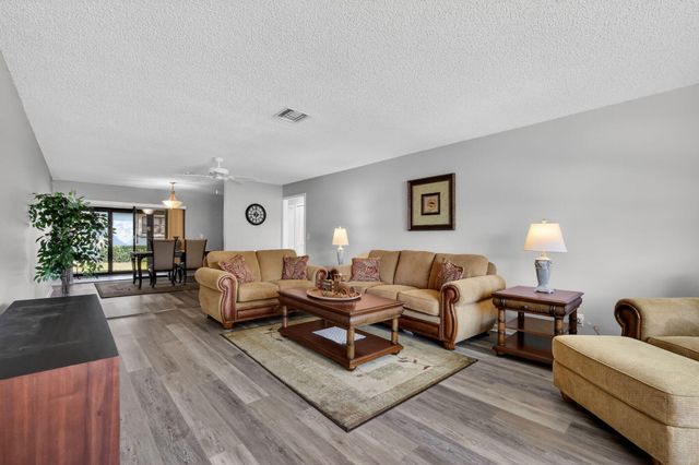 9890 Orchid Tree Trail B, Boynton Beach, FL 33436