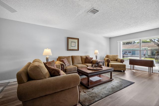 9890 Orchid Tree Trail B, Boynton Beach, FL 33436