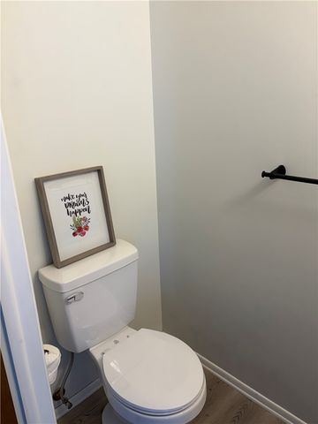 3101 Camberly Dr, Hampton, PA 15044