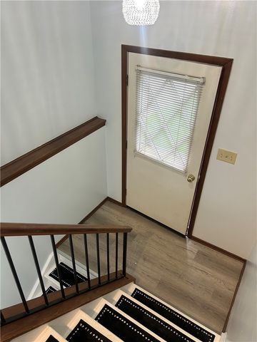 3101 Camberly Dr, Hampton, PA 15044