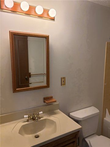 3101 Camberly Dr, Hampton, PA 15044