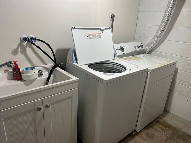 3101 Camberly Dr, Hampton, PA 15044