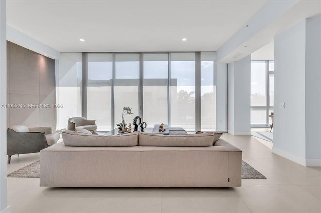 650 NE 32nd St BH4, Miami, FL 33137