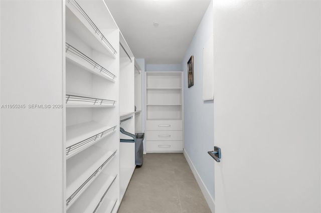 650 NE 32nd St BH4, Miami, FL 33137