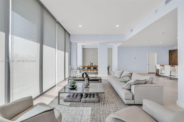 650 NE 32nd St BH4, Miami, FL 33137