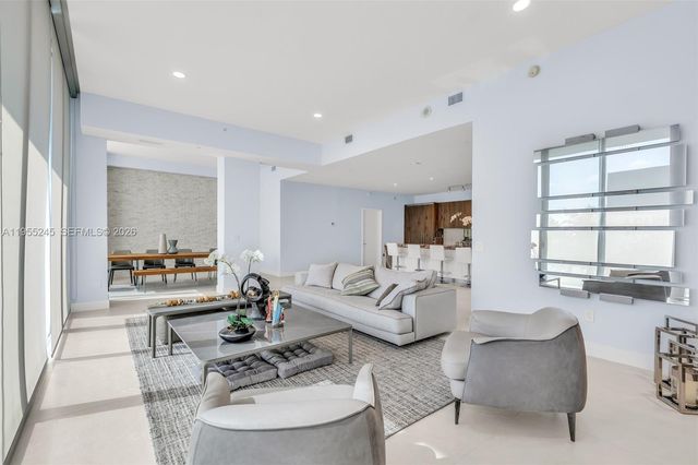 650 NE 32nd St BH4, Miami, FL 33137