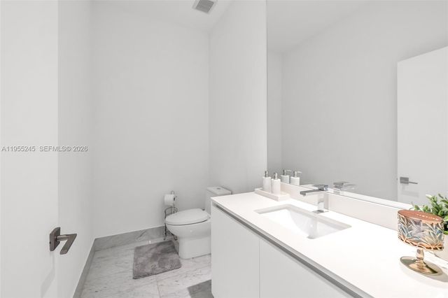 650 NE 32nd St BH4, Miami, FL 33137