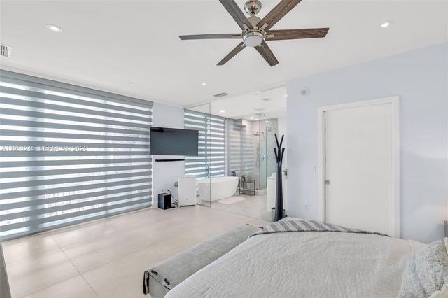 650 NE 32nd St BH4, Miami, FL 33137