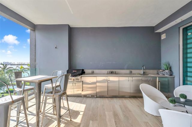 650 NE 32nd St BH4, Miami, FL 33137